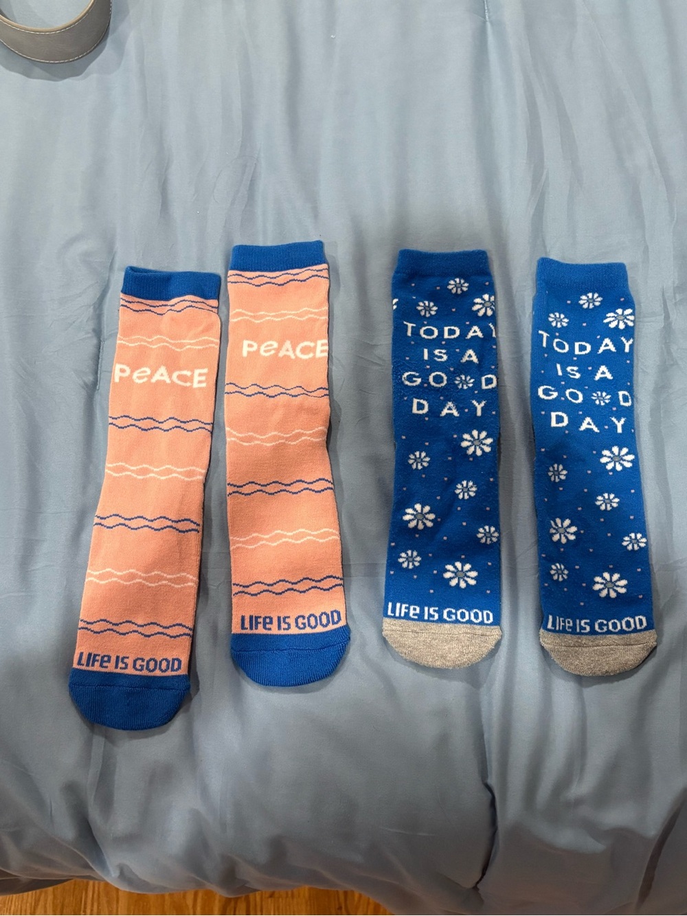 Life Is Good Women's Crew Socks - Peach & Royal Blue Inspirational Pair